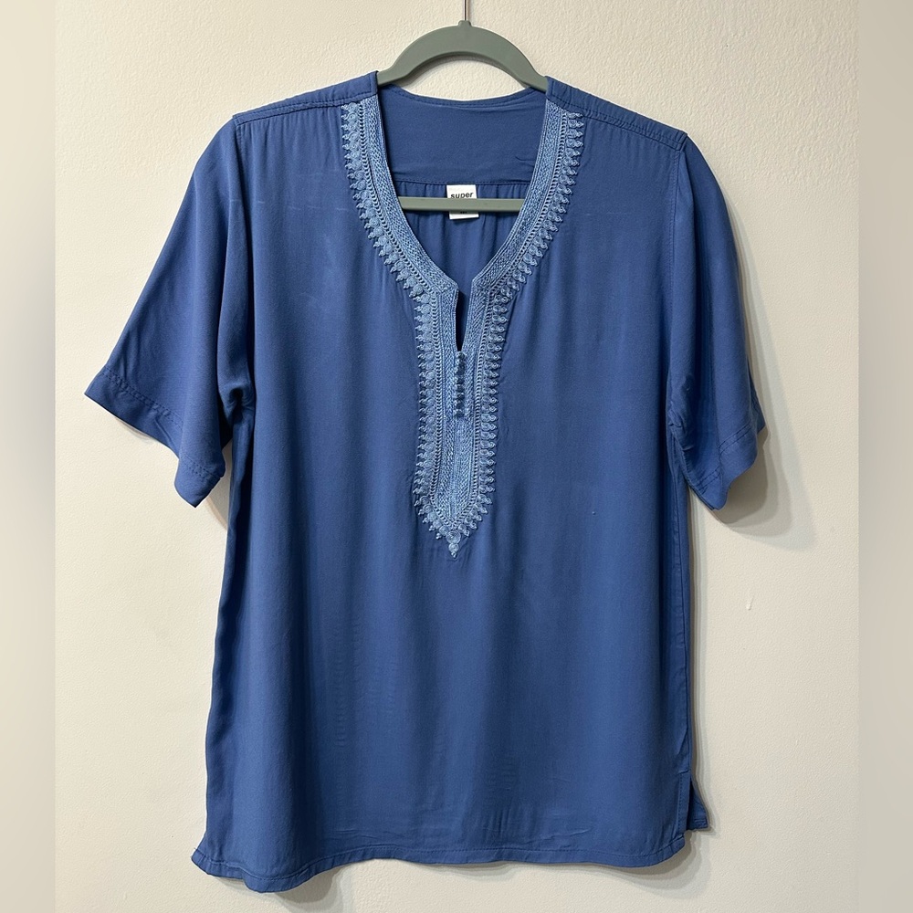 super ARTISANAT Blue Embroidered Split Neck Short Sleeve Tunic Blouse Women's M